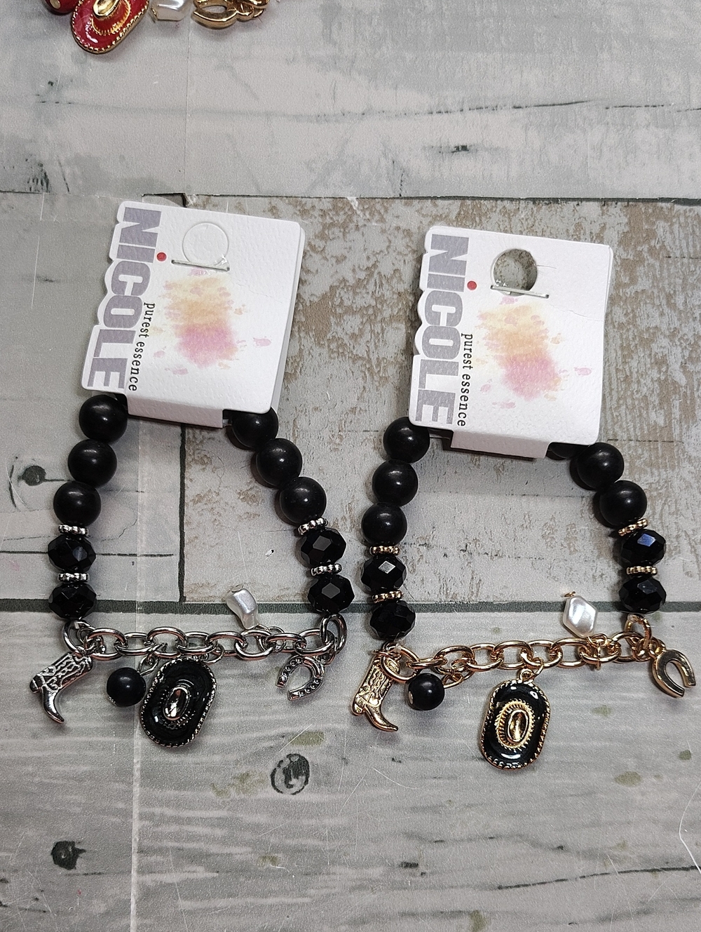 👢Western/Cowboy Style Glass Beaded Charm Bracelet - Multiple Colors - Picture 2 of 7